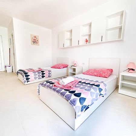 Flip - Flop Appartement Novalja Buitenkant foto