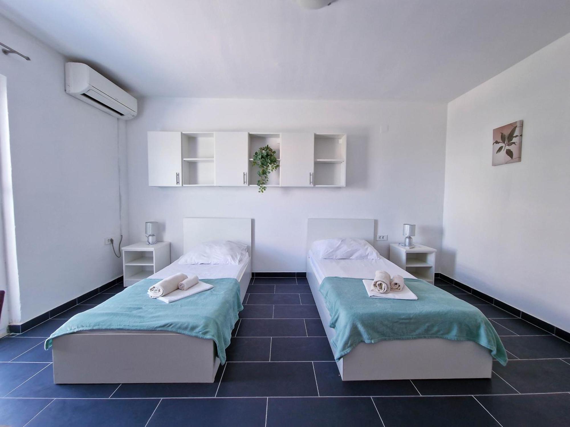 Flip - Flop Appartement Novalja Buitenkant foto